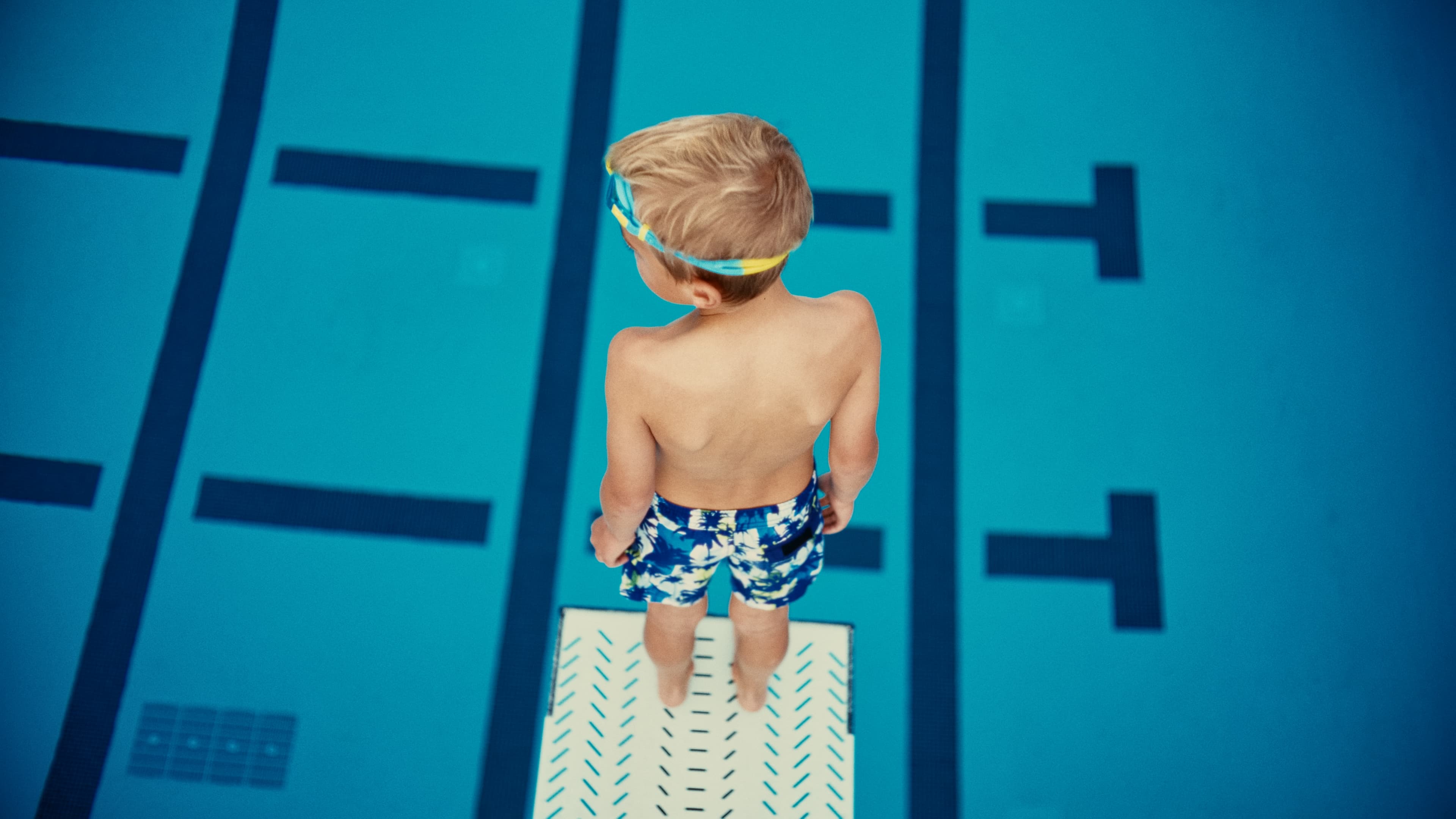 Commercial Color Grading — commercial color grading still 4 by Serhii Rosinskyi, DaVinci Resolve
